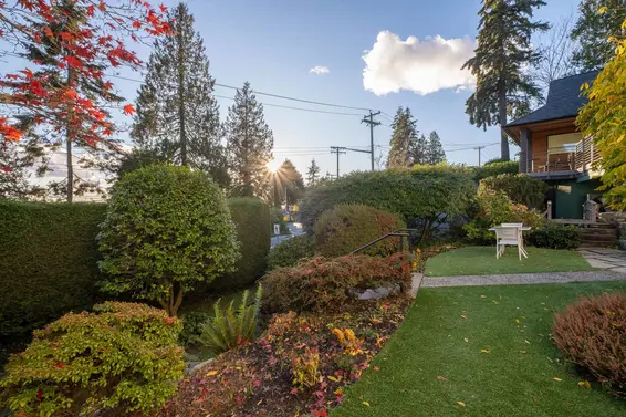 3260 Travers Avenue, West Vancouver For Sale - image 8