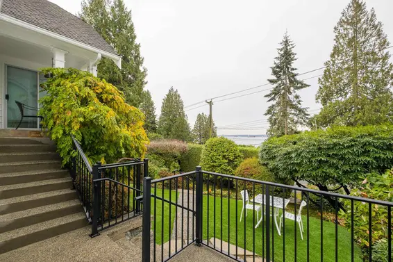3260 Travers Avenue, West Vancouver For Sale - image 9