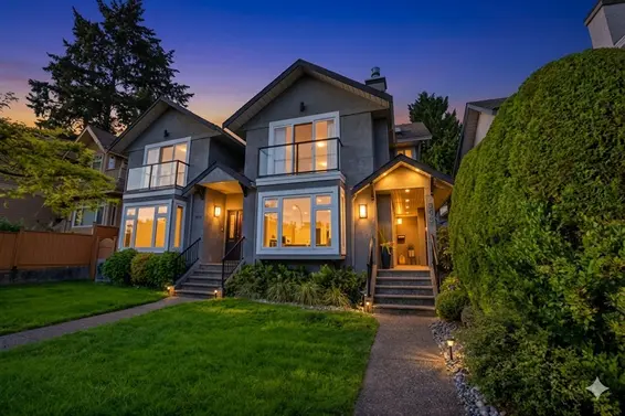 308 East 6th Street, North Vancouver For Sale - image 1