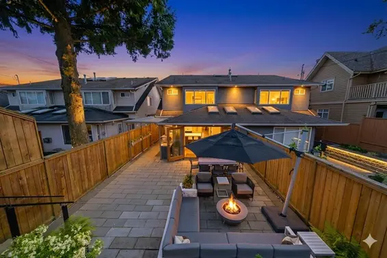 308 East 6th Street, North Vancouver For Sale - image 2