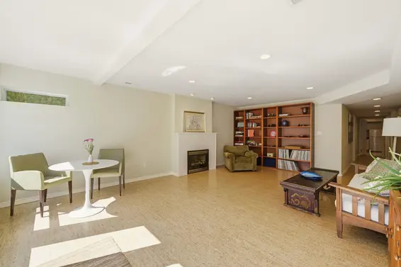 1181 Keith Road, West Vancouver For Sale - image 31