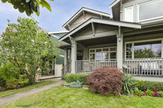 340 East 12th Street, North Vancouver For Sale - image 2