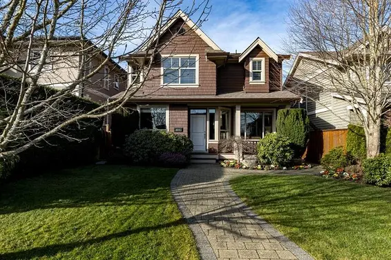 624 East 14Th Street, North Vancouver For Sale - image 1