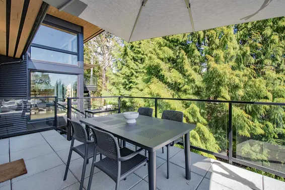 4598 Meadowbank Close, North Vancouver For Sale - image 10