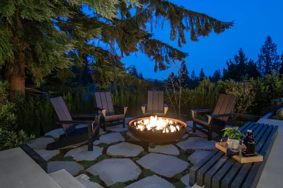 4598 Meadowbank Close, North Vancouver For Sale - image 35