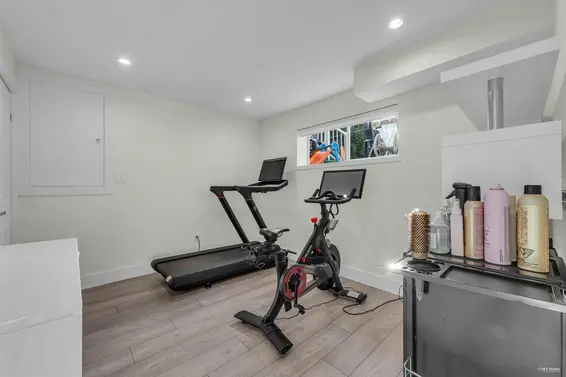 633 Fir Street, North Vancouver For Sale - image 36