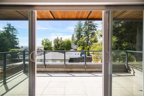 2553 Western Avenue, North Vancouver For Sale - image 17