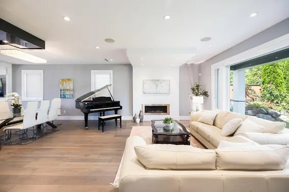 2553 Western Avenue, North Vancouver For Sale - image 2