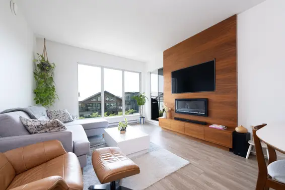 404 1061 Marine Drive, North Vancouver For Sale - image 3