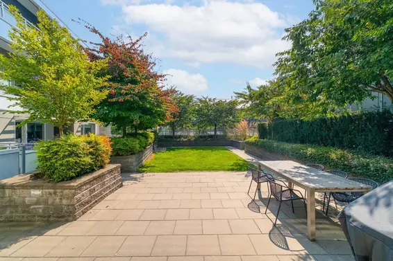 404 1061 Marine Drive, North Vancouver For Sale - image 34