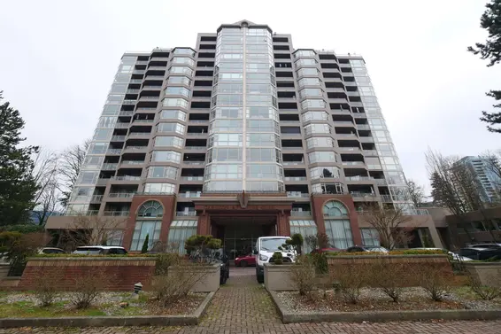 1213 1327 East Keith Road, North Vancouver