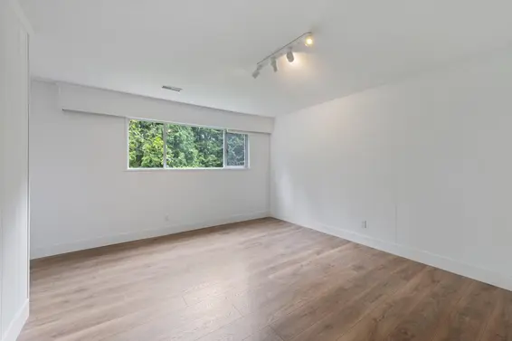 5261 Ranger Avenue, North Vancouver For Sale - image 27