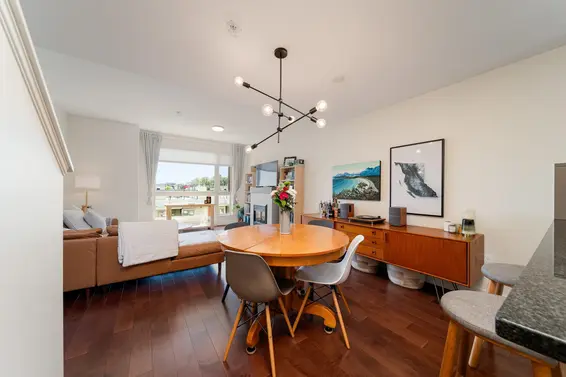 64 728 West 14 Street, North Vancouver For Sale - image 2