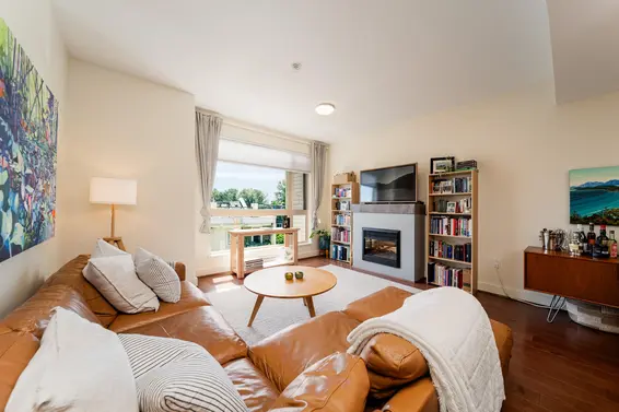 64 728 West 14 Street, North Vancouver For Sale - image 3