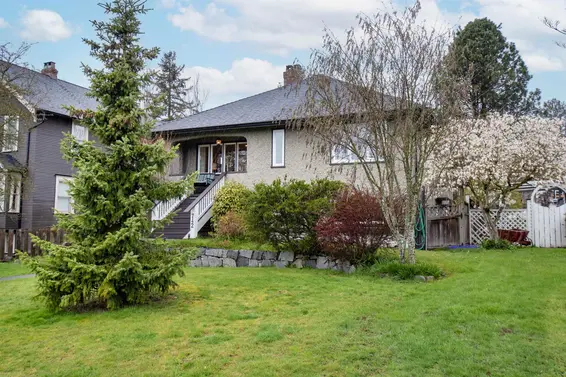 742 East 6th Street, North Vancouver