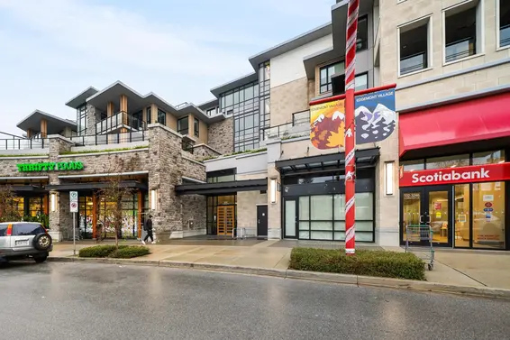 201 3220 Connaught Crescent, North Vancouver