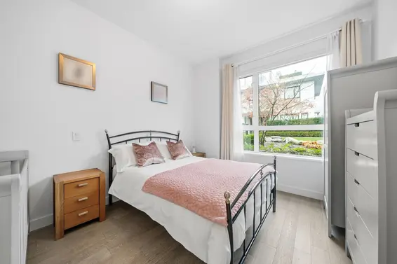 201 3220 Connaught Crescent, North Vancouver For Sale - image 10