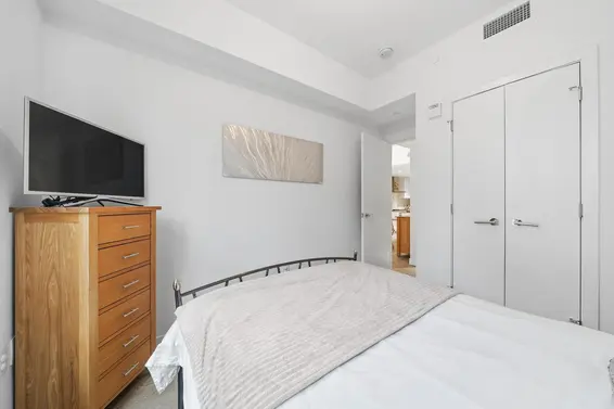 201 3220 Connaught Crescent, North Vancouver For Sale - image 15