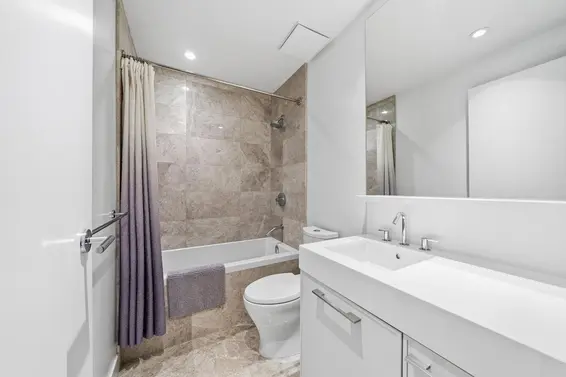 201 3220 Connaught Crescent, North Vancouver For Sale - image 16