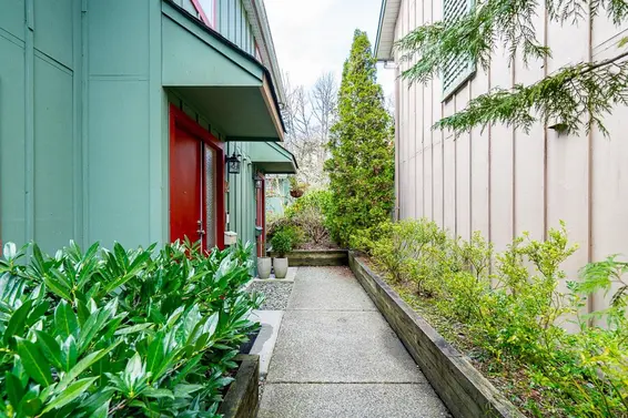 42 900 West 17th Street, North Vancouver For Sale - image 4