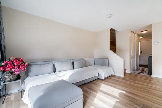 42 900 West 17th Street, North Vancouver For Sale - image 8