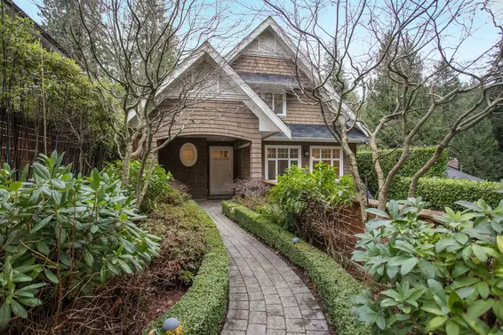 6417 Pitt Street, West Vancouver For Sale - image 1