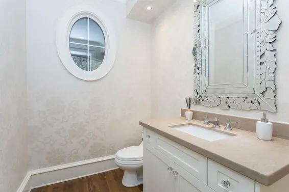 6417 Pitt Street, West Vancouver For Sale - image 18