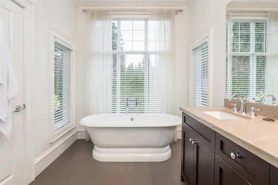 6417 Pitt Street, West Vancouver For Sale - image 23