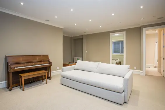 6417 Pitt Street, West Vancouver For Sale - image 31