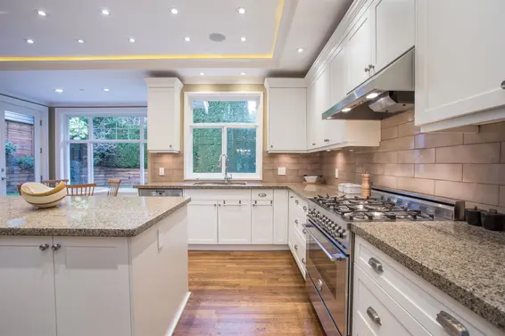 6417 Pitt Street, West Vancouver For Sale - image 5