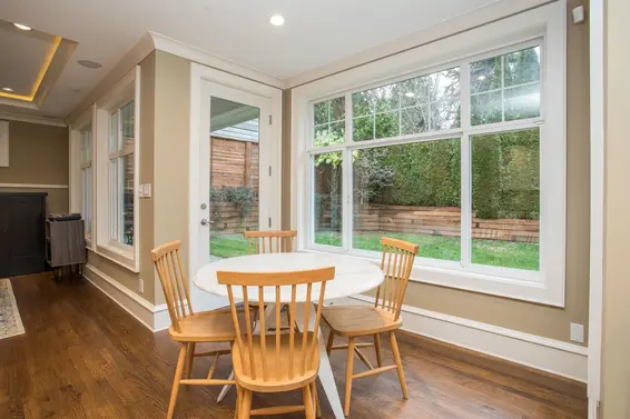 6417 Pitt Street, West Vancouver For Sale - image 8