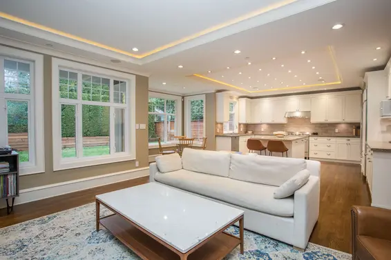 6417 Pitt Street, West Vancouver For Sale - image 9