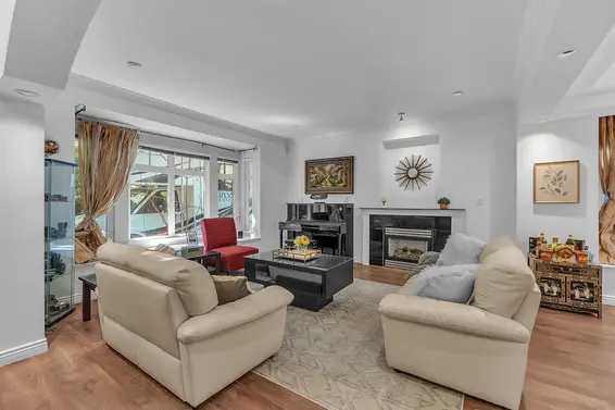 786 West 17th Street, North Vancouver For Sale - image 3