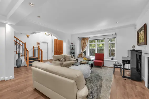 786 West 17th Street, North Vancouver For Sale - image 4