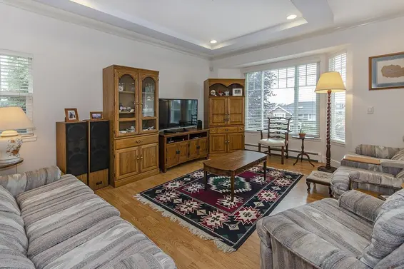 522 East 4th Street, North Vancouver For Sale - image 3