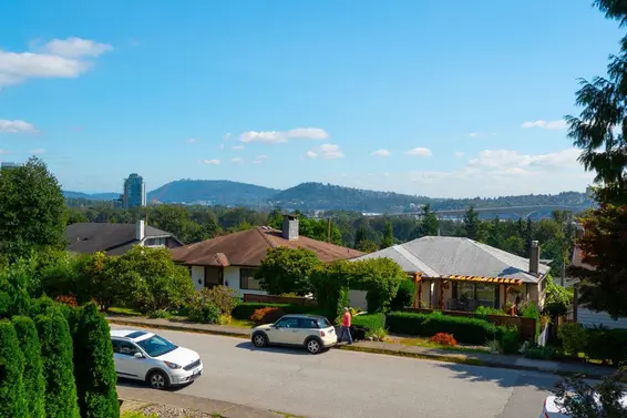 1018 Cloverley Street, North Vancouver For Sale - image 12