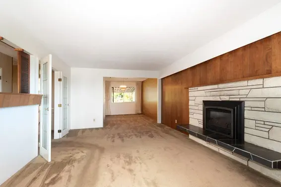 1018 Cloverley Street, North Vancouver For Sale - image 20