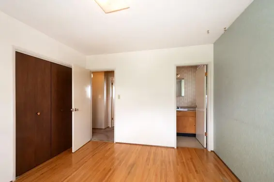1018 Cloverley Street, North Vancouver For Sale - image 29