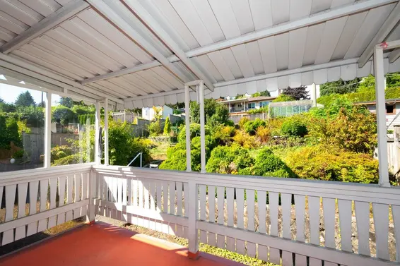 1018 Cloverley Street, North Vancouver For Sale - image 37