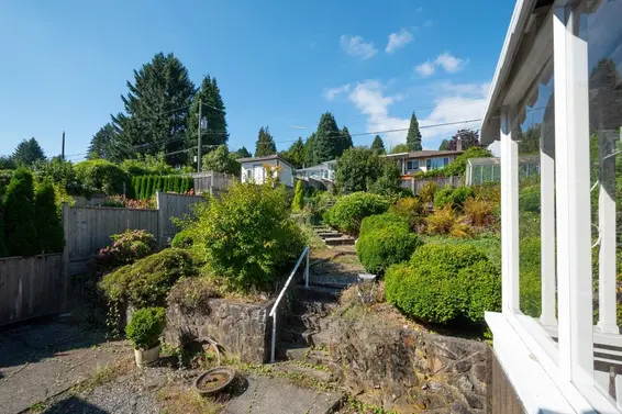 1018 Cloverley Street, North Vancouver For Sale - image 38