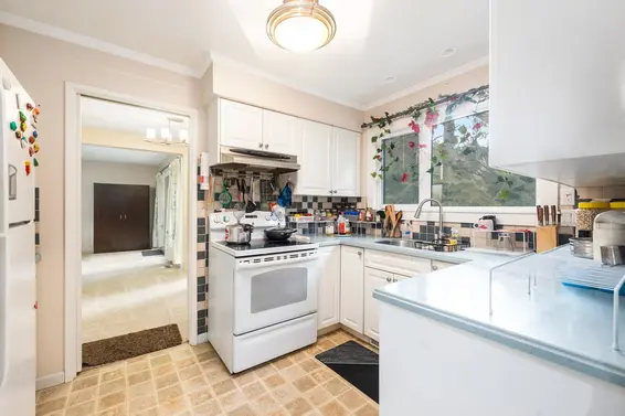 1135 Heritage Boulevard, North Vancouver For Sale - image 6