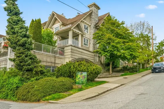 104 365 East 1st Street, North Vancouver