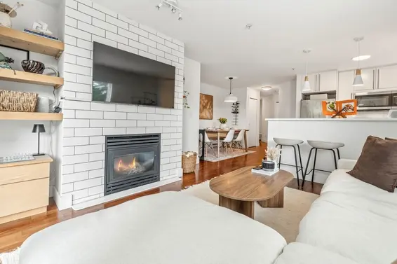 104 365 East 1st Street, North Vancouver For Sale - image 2