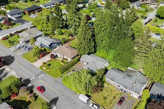 2640 Viewlynn Drive, North Vancouver For Sale - image 11