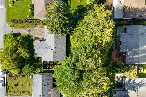 2640 Viewlynn Drive, North Vancouver For Sale - image 12