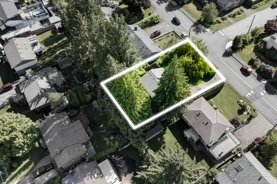 2640 Viewlynn Drive, North Vancouver For Sale - image 5