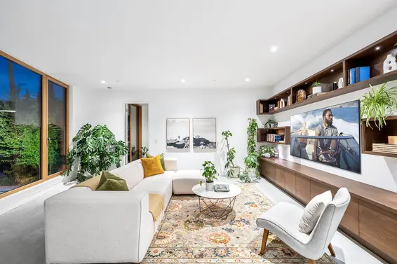 3823 Bayridge Avenue, West Vancouver For Sale - image 31