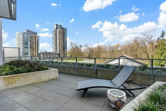 319 1500 Fern Street, North Vancouver For Sale - image 2