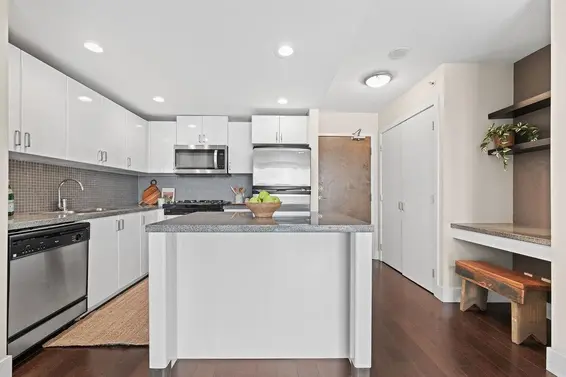 1209 155 West 1st Street, North Vancouver For Sale - image 4