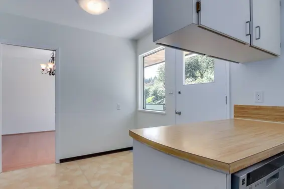 893 Huntingdon Crescent, North Vancouver For Sale - image 10